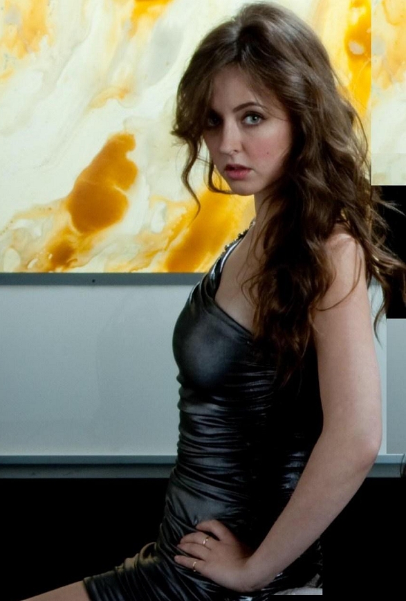 brown_hair celebrity female katharine_isabelle solo