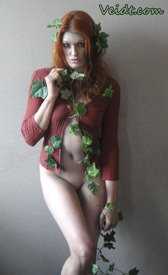 1girl batman_(series) cosplay dc female female_only poison_ivy poison_ivy_(cosplay) solo veidt