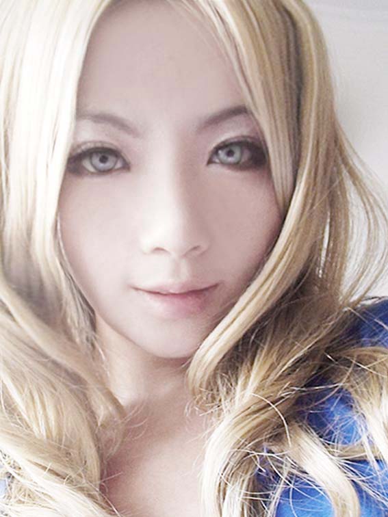 airbrushed blonde_hair blue_eyes chinese claymore cosplay creepy lipstick meiwai meiwai(cosplayer) photo real teresa teresa_(cosplay)