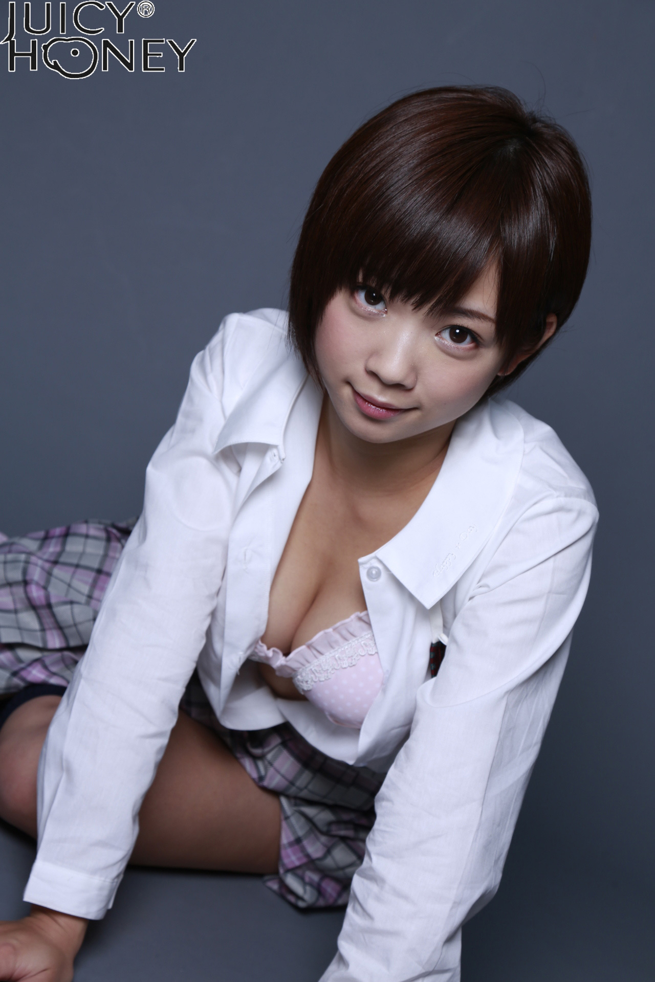 asian breasts brown_hair female lshort_hair sakura_mana solo