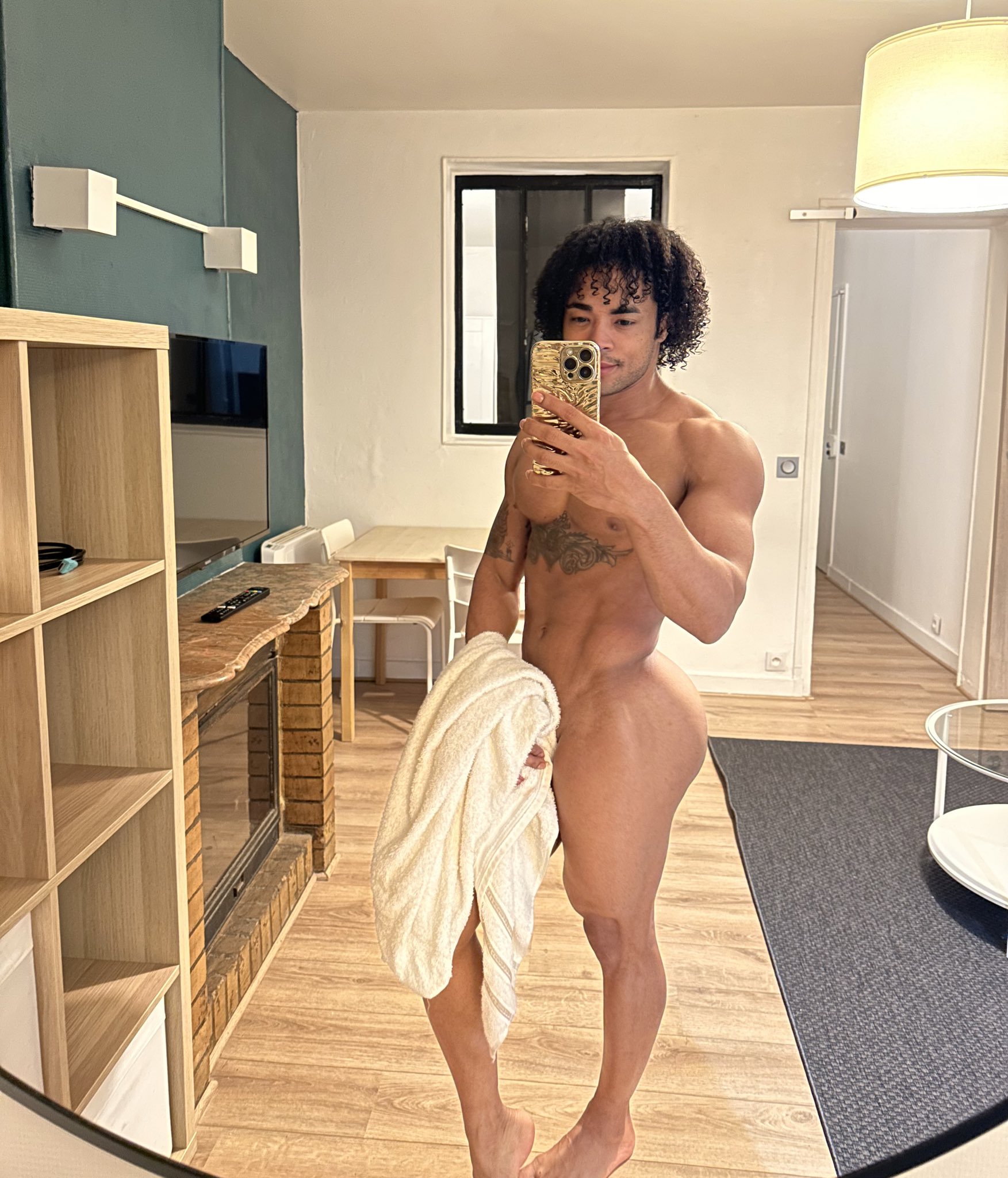 1boy ass barefoot brazilian brazilian_male dark-skinned_male feet gay iphone latino male male_only muscular_male phone solo solo_male sourced tattoo twitter zaah_wayne