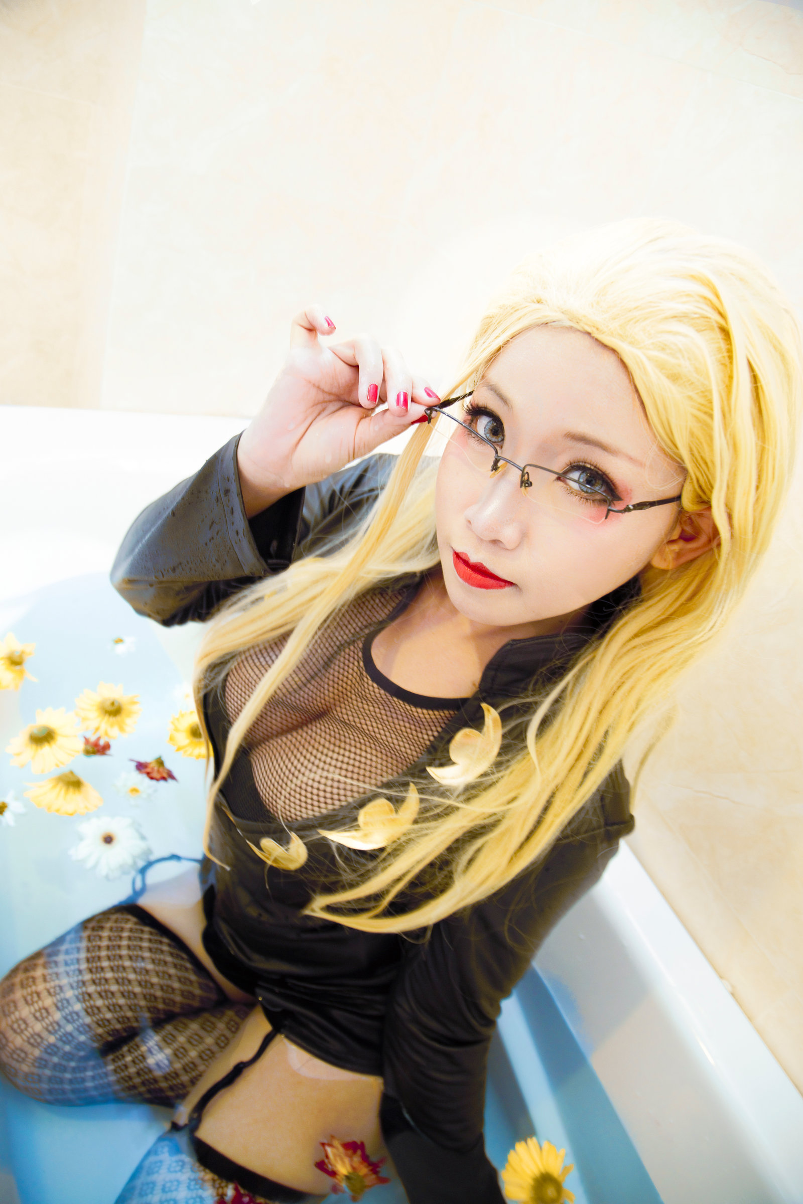 1girl asian bath blonde_hair blue_eyes breasts cosplay eyeshadow female female_only fishnets glasses kalifa_(cosplay) large_breasts lipstick long_hair looking_at_viewer makeup one_piece red_lipstick shiny_skin sitting solo water