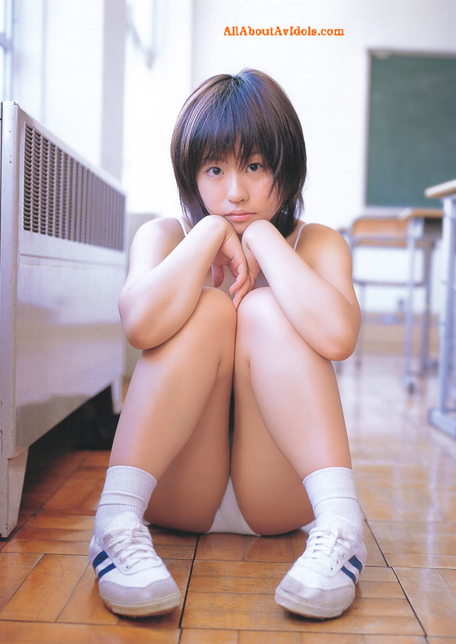 asian av_idol hitomi_kitamura japanese panties school_uniform schoolgirl seifuku
