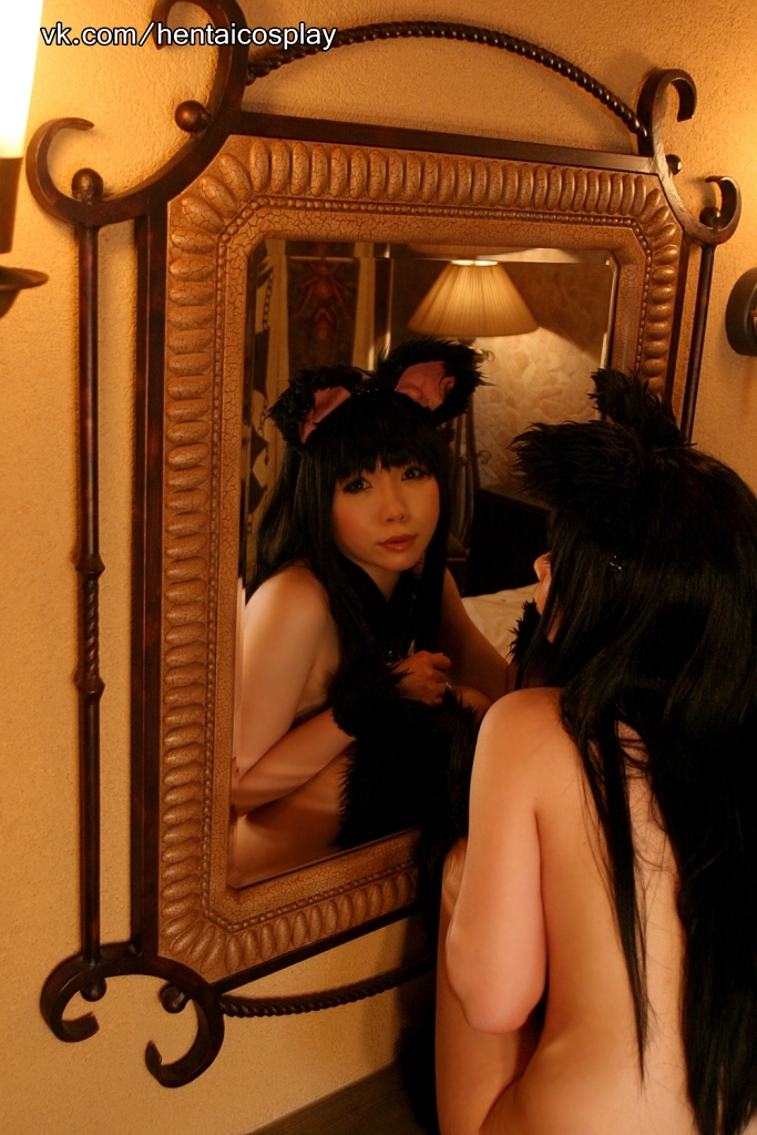animal_ears asian black_hair breasts female long_hair necklace solo tail