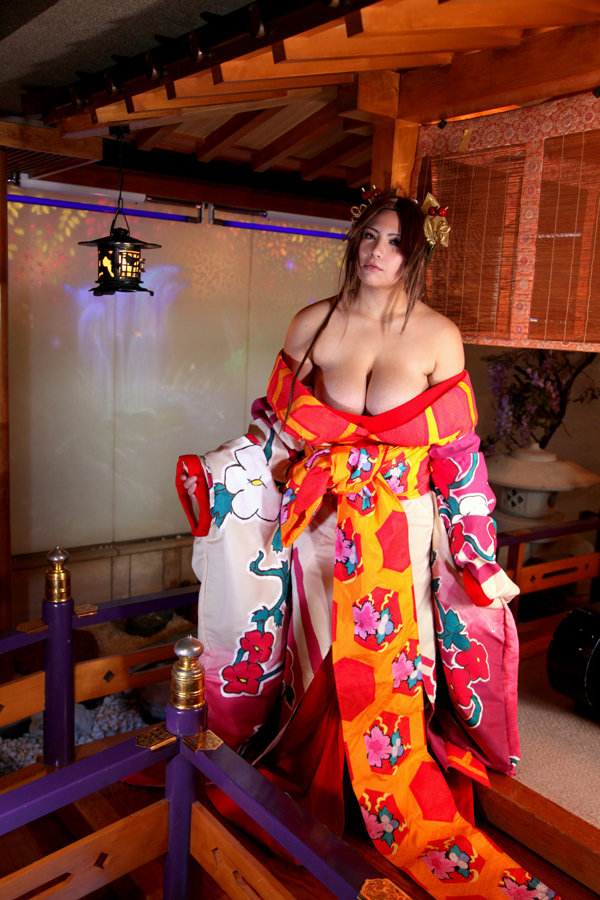 breasts chouzuki_maryou cosplay female female_only hair_ornament japanese_clothes kimono king_of_fighters large_breasts mai_shiranui mai_shiranui_(cosplay) plump snk solo