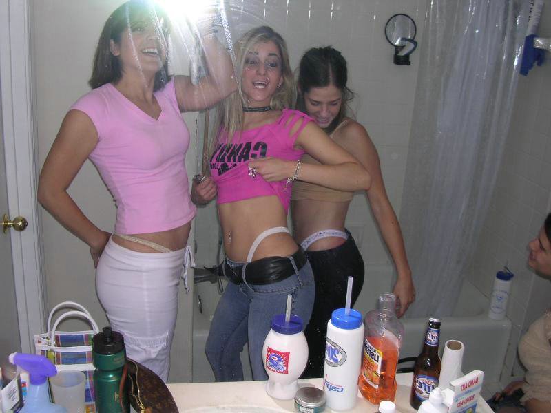 amateur bathroom drunk group jeans mirror non-nude photo selfpic teen thing