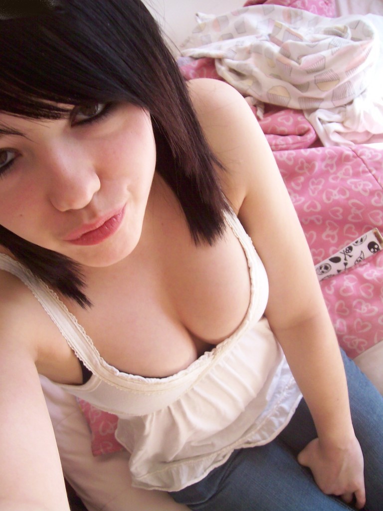 1girl camwhore cleavage female female_only hot photo picture real_person solo