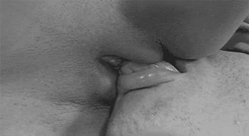 animated female gif kissing male oral