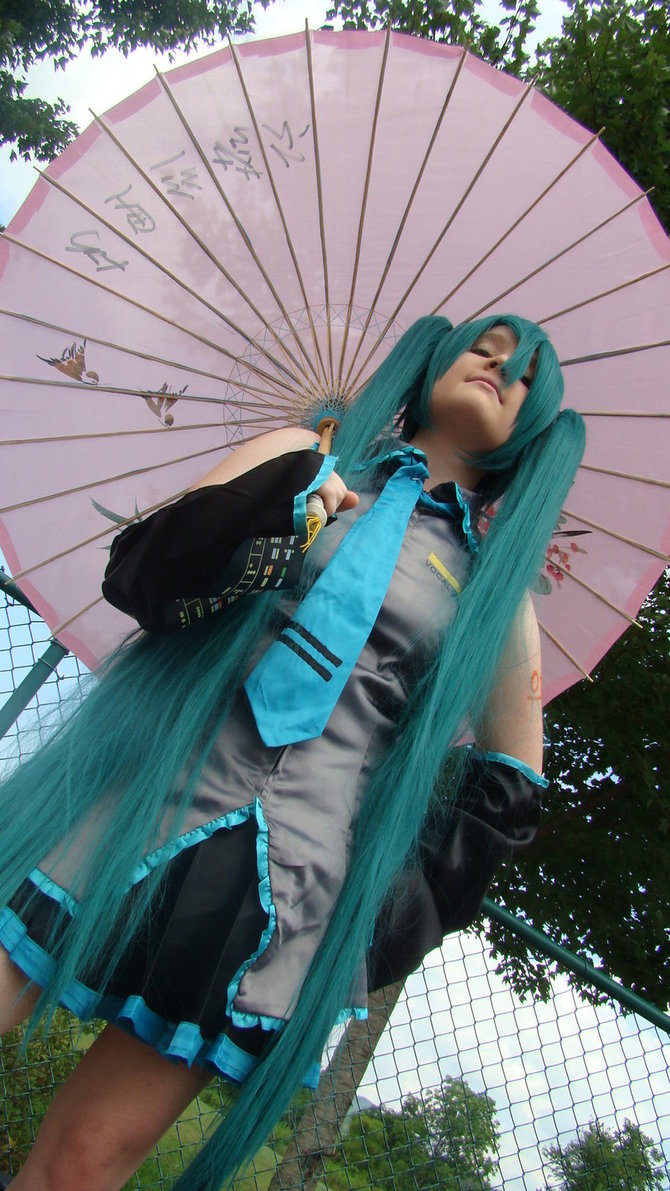 breasts cosplay female foxycosplay from_below hatsune_miku long_hair solo tagme twintails umbrella