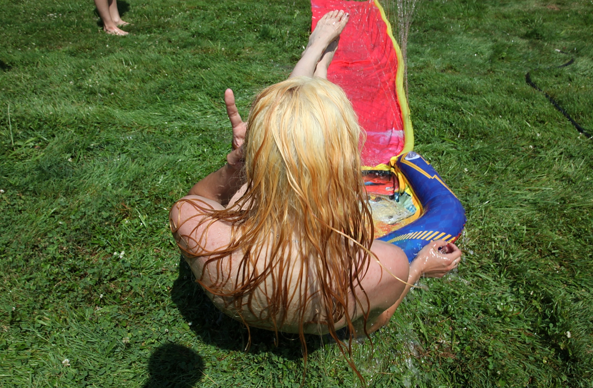 blonde_hair czeh female nude outside