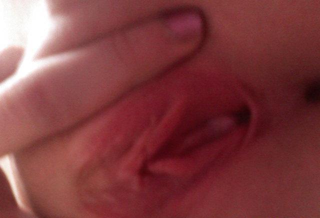 closeup female nude pussy solo spread_pussy