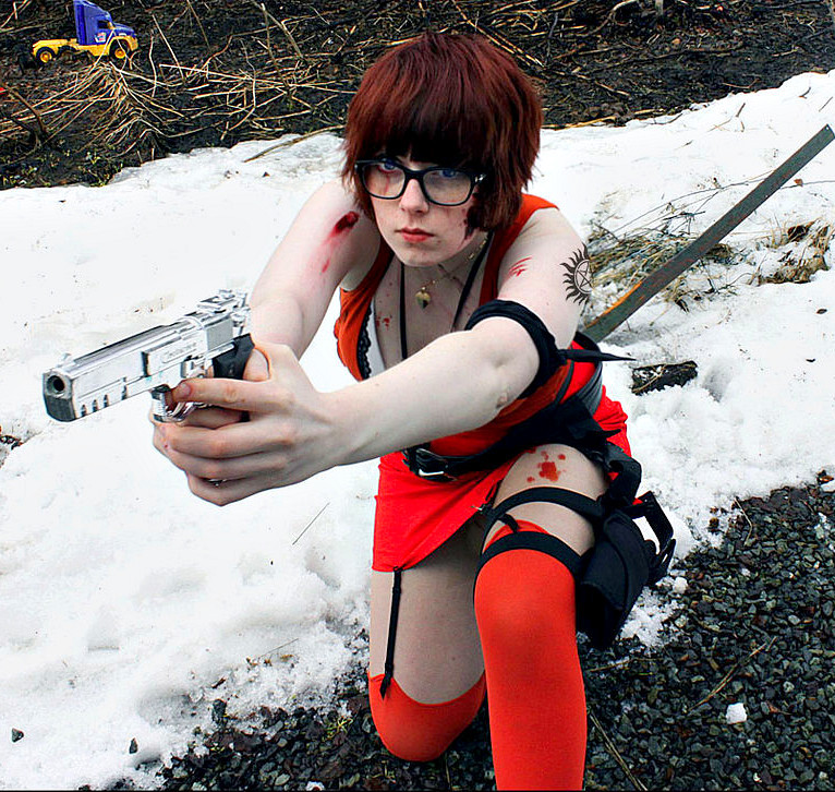cosplay gun photo real_person scooby-doo velma_dinkley weapon