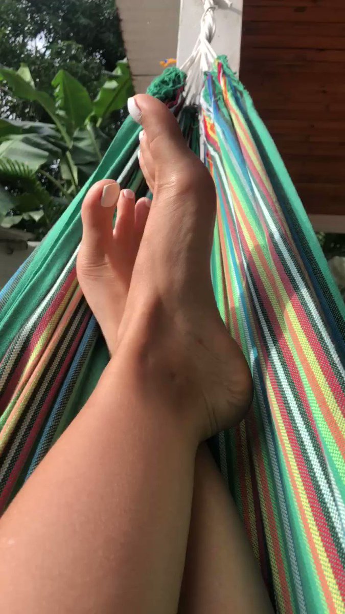 bare_feet bare_legs barefoot feet foot_fetish outdoors outside white_nails