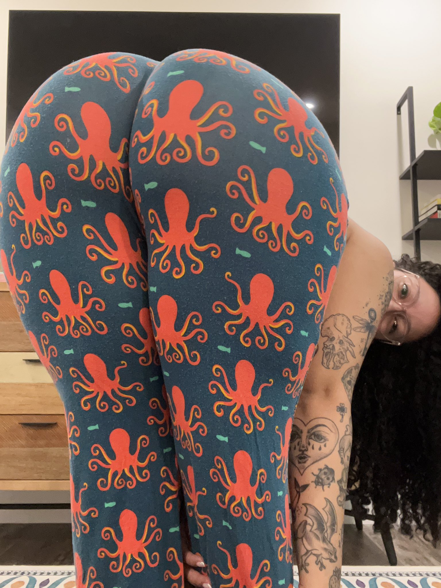 Itslunarliv in a passionate moment