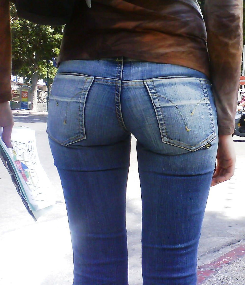 ass camwhore close-up clothed dat_ass favorites female fuckable jeans photo real_person