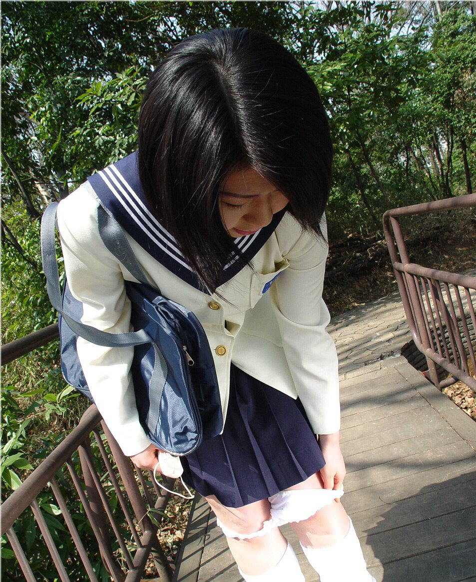 asian japanese panties panty_pull school_uniform schoolgirl seifuku serafuku underwear