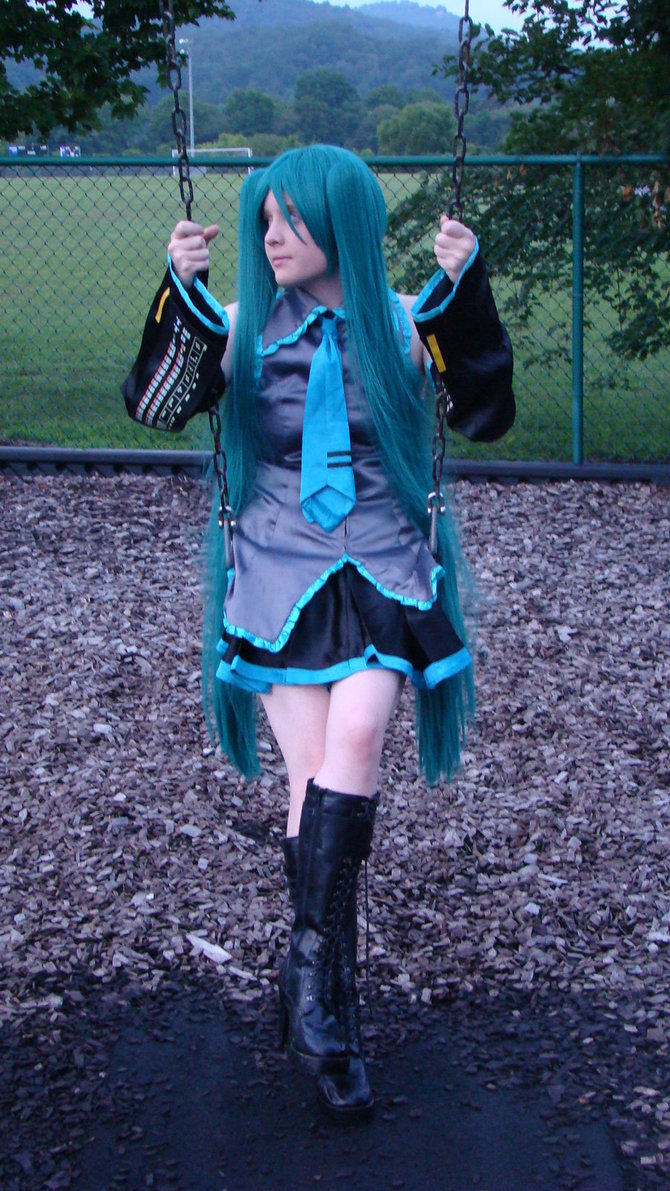 1girl breasts cosplay female foxycosplay green_hair hatsune_miku long_hair solo swing tagme twintails