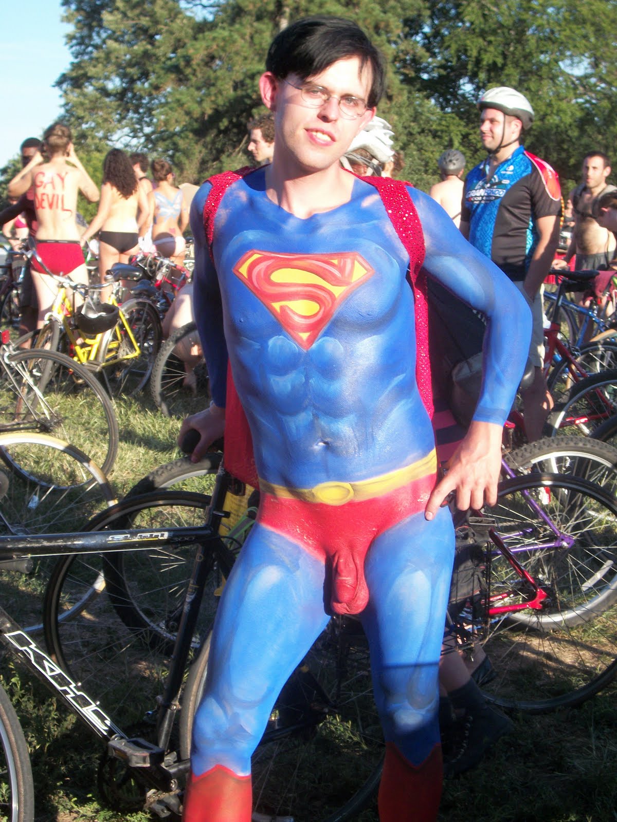 bodypaint cosplay dc flaccid glasses male male_only nude penis superman superman_(cosplay) superman_(series)