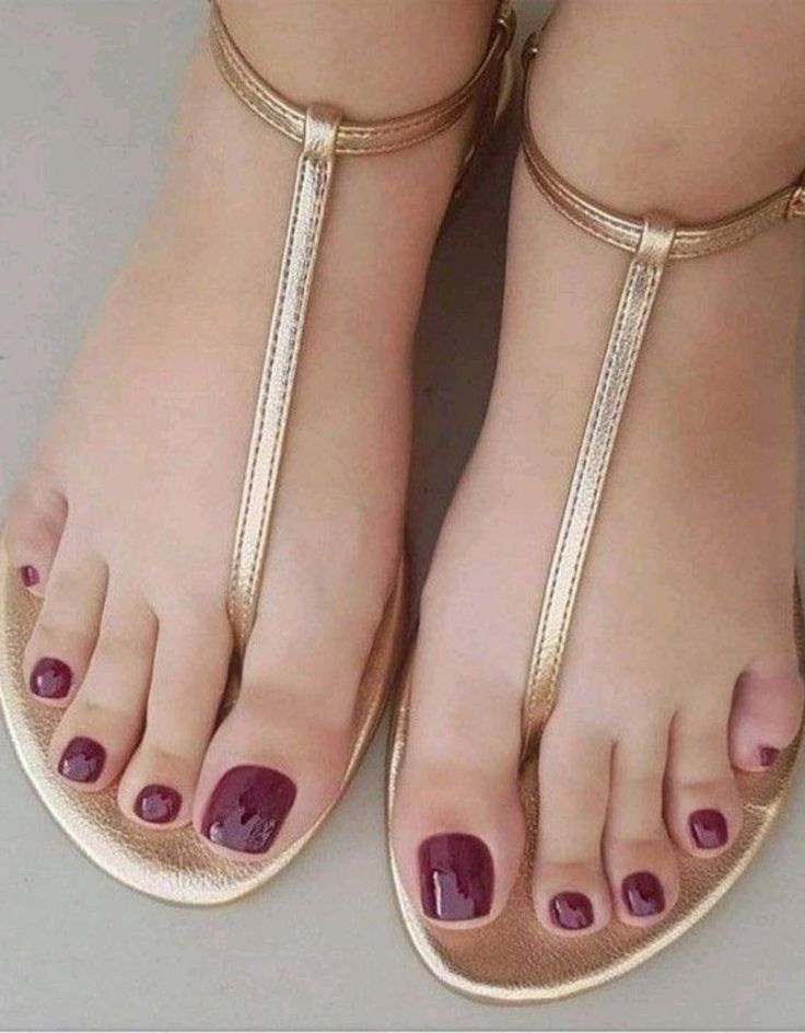 feet foot_fetish gold_shoes painted_nails painted_toenails sandals t-strap tagme white_nails