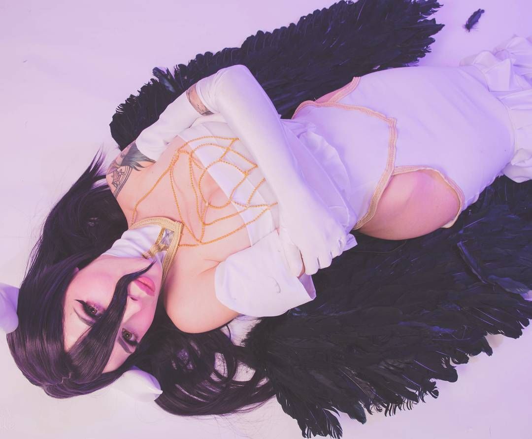 1girl albedo_(overlord) black_hair breasts cosplay female horns katyuska_moonfox large_breasts long_hair overlord_(maruyama) solo succubus tattoo