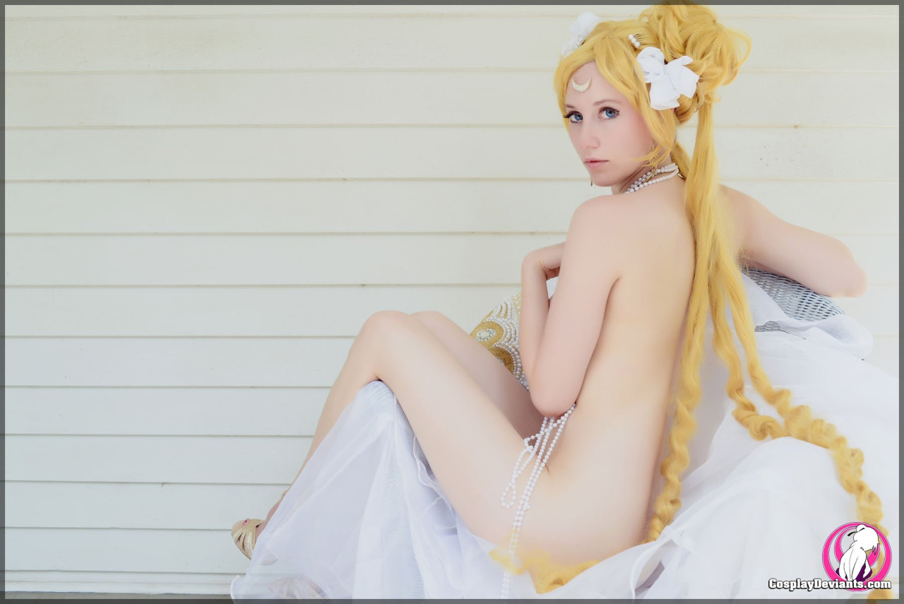 asian bishoujo_senshi sailor moon cosplay cosplaydeviants japanese nude sailor_moon sailor_moon (cosplay) school_uniform schoolgirl seifuku solo usagi_tsukino