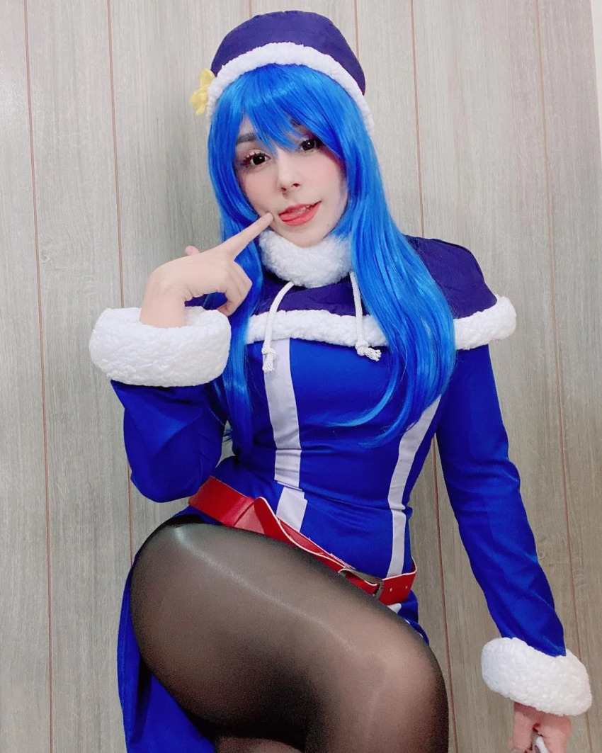 1girl blue_hair cosplay fairy_tail female juvia_lockser long_hair myuumarie pantyhose solo thick_thighs thighs wig