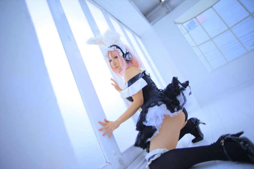 1girl asian breasts cosplay female headphones japanese large_breasts long_hair maid maid_headdress pink_hair shooting_star solo super_sonico