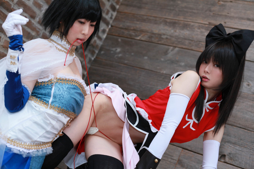 2girls asian black_hair breasts cosplay female japanese lenfried long_hair mahou_shoujo_madoka_magica miki_sayaka sakura_kyouko solo watermark