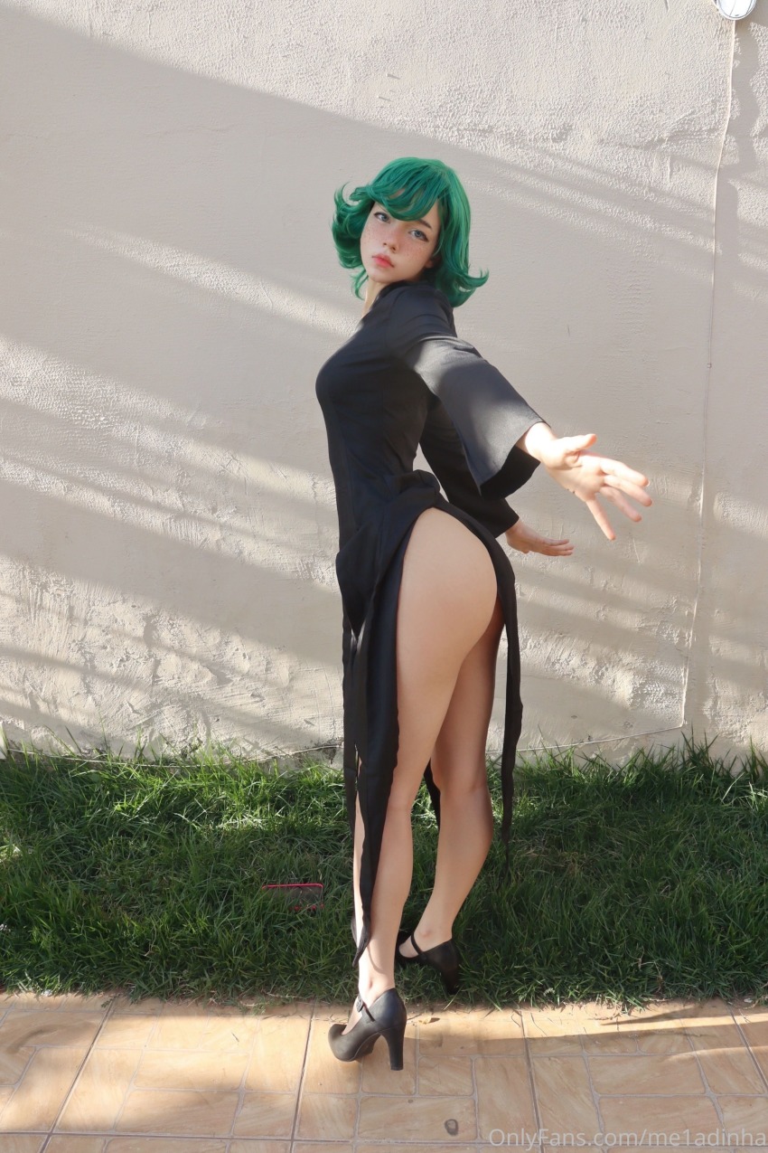 1girl ass big_ass cosplay dress female_only green_hair high_heels meladinha one-punch_man onlyfans solo solo_female tatsumaki wig