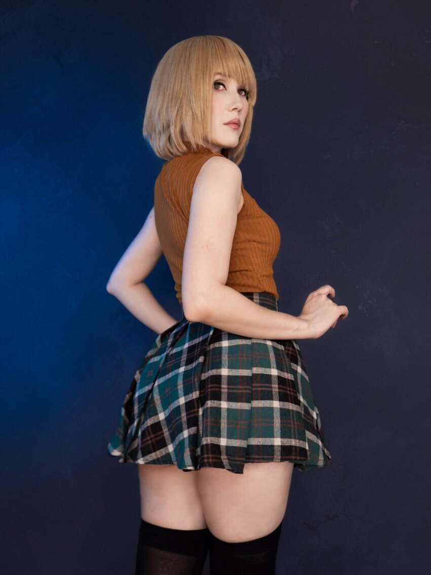 1girl ashley_graham(character) ashley_graham_(cosplay) ass ass_focus breasts cosplay medium_breasts medium_hair miniskirt resident_evil short_hair skirt