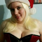 blonde_hair christmas happy real selfie wife rating:Explicit score:3 user:Lilponyboy